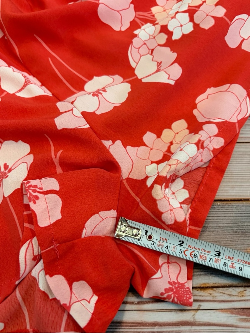 NWOT Lily Rose Junior’s XS Smocked Romper w/ Tie Neck Halter & Floral Print - Picture 4 of 12